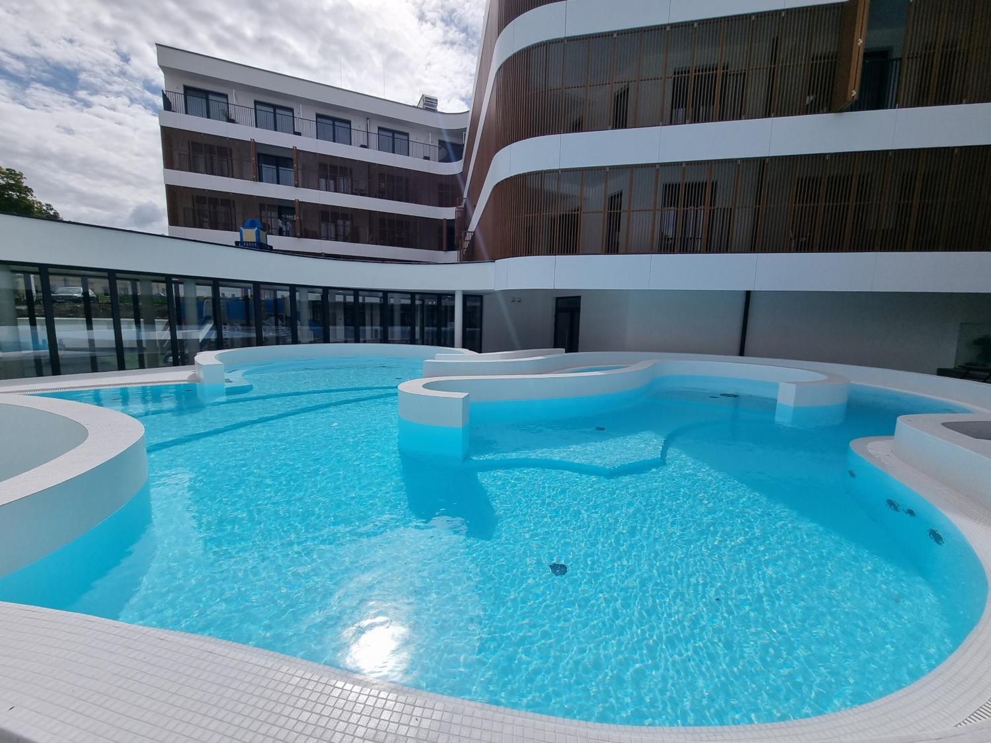 Baltic Waves Resort Baseny Bawialnia Silownia Garaz W Cenie Miedzyzdroje Exterior foto